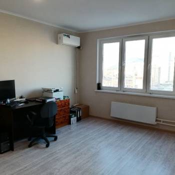 Продается 1-комнатная квартира, 38 м²