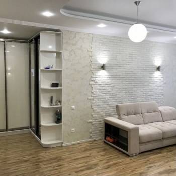Сдается 2-х комнатная квартира, 94 м²