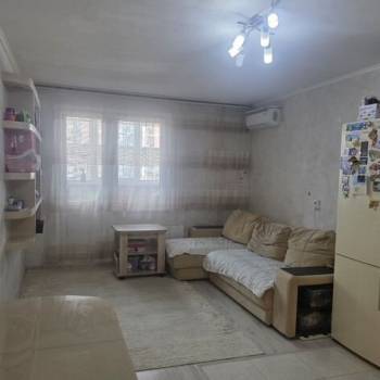 Продается 1-комнатная квартира, 41,6 м²
