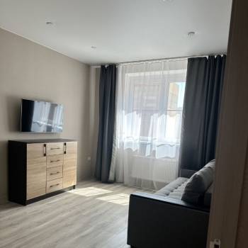 Сдается 1-комнатная квартира, 42 м²