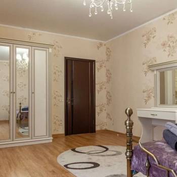 Сдается Многокомнатная квартира, 100 м²