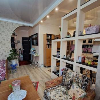 Продается 1-комнатная квартира, 42,4 м²