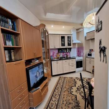 Продается 1-комнатная квартира, 42,4 м²