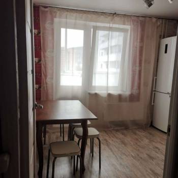 Сдается 1-комнатная квартира, 38 м²
