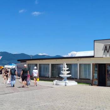 Сдается 2-х комнатная квартира, 80 м²