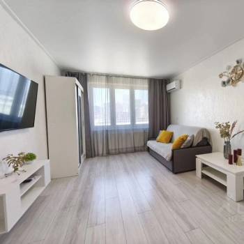 Продается 1-комнатная квартира, 37,7 м²