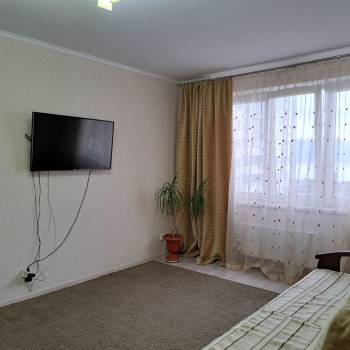 Сдается 1-комнатная квартира, 42 м²