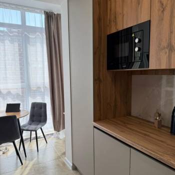 Сдается 1-комнатная квартира, 42 м²