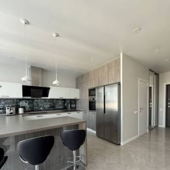 Продается 3-х комнатная квартира, 105 м²