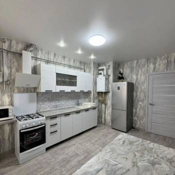 Сдается 1-комнатная квартира, 40 м²