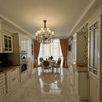 Продается 3-х комнатная квартира, 102 м²
