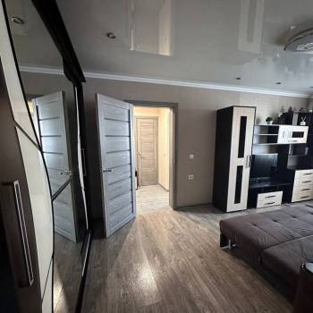 Продается 1-комнатная квартира, 38 м²