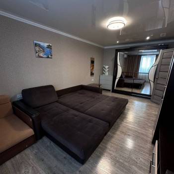 Продается 1-комнатная квартира, 38 м²