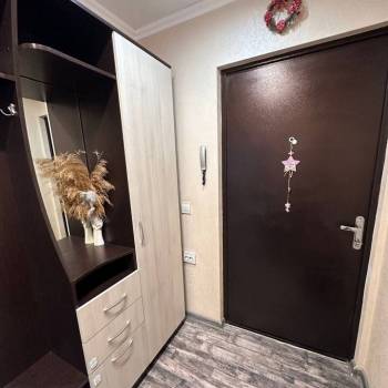 Продается 1-комнатная квартира, 38 м²