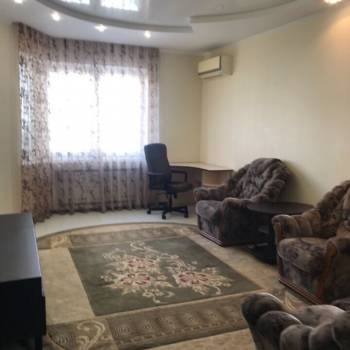 Сдается 2-х комнатная квартира, 70 м²