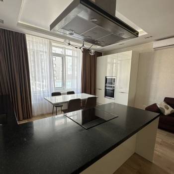 Продается 2-х комнатная квартира, 104 м²