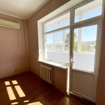Продается 1-комнатная квартира, 48 м²