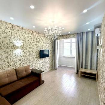 Продается 1-комнатная квартира, 43 м²