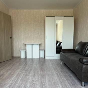 Сдается 1-комнатная квартира, 39 м²