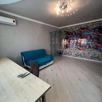 Сдается Многокомнатная квартира, 105 м²