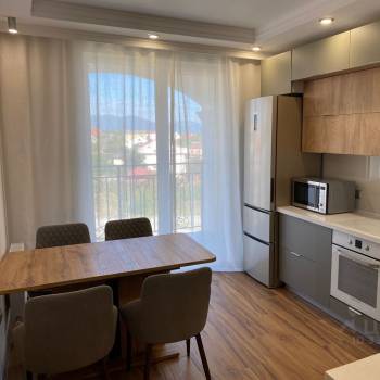 Сдается 2-х комнатная квартира, 70 м²