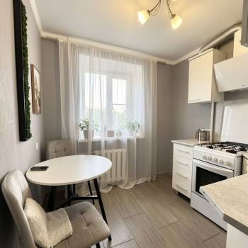 Продается 1-комнатная квартира, 33 м²