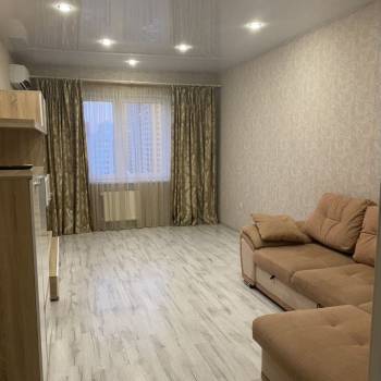 Сдается 2-х комнатная квартира, 64 м²
