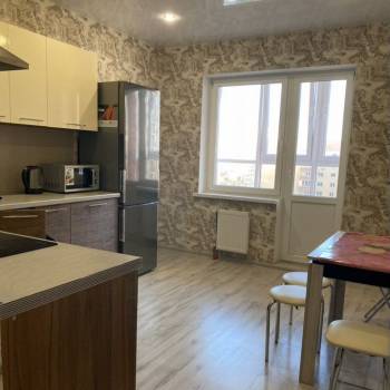 Сдается 2-х комнатная квартира, 64 м²