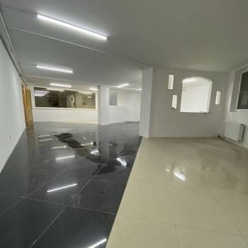 Продается Нежилое помещение, 182 м²