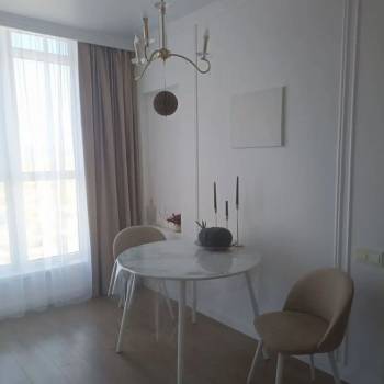 Продается 1-комнатная квартира, 42 м²