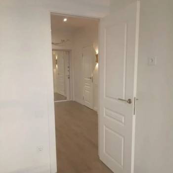 Продается 1-комнатная квартира, 42 м²