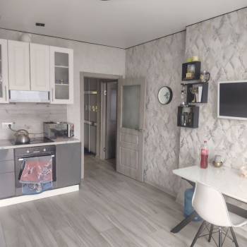 Продается 1-комнатная квартира, 38 м²