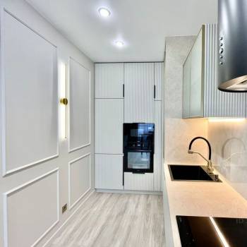 Продается 1-комнатная квартира, 42 м²