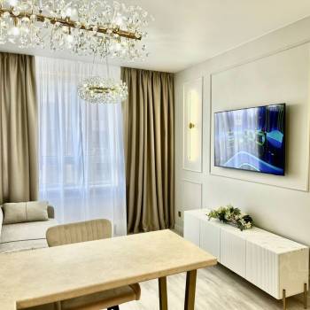 Продается 1-комнатная квартира, 42 м²