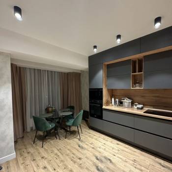 Продается 2-х комнатная квартира, 83 м²