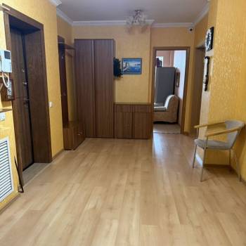 Сдается Многокомнатная квартира, 110 м²