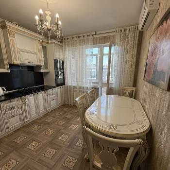 Сдается 2-х комнатная квартира, 85 м²
