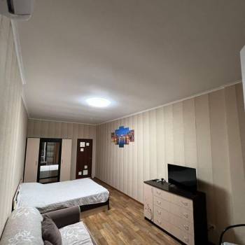 Сдается 1-комнатная квартира, 60 м²