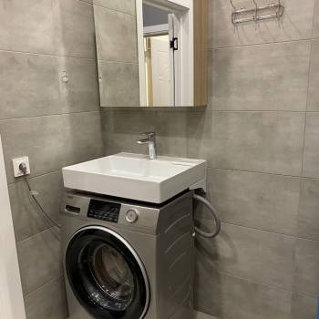 Продается 1-комнатная квартира, 32 м²