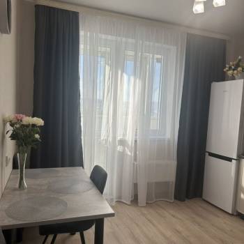 Продается 1-комнатная квартира, 35 м²