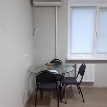 Продается 1-комнатная квартира, 37 м²