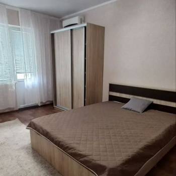 Сдается 1-комнатная квартира, 47 м²