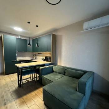 Продается 1-комнатная квартира, 35 м²