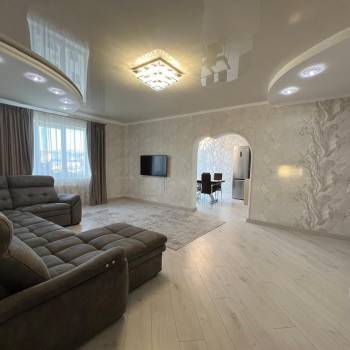 Продается 3-х комнатная квартира, 107 м²