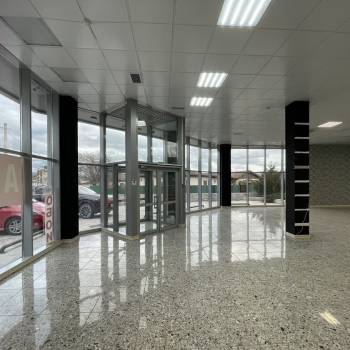 Сдается Нежилое помещение, 422 м²