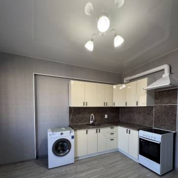 Сдается 2-х комнатная квартира, 77 м²