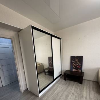 Сдается 2-х комнатная квартира, 77 м²