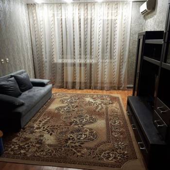 Сдается Многокомнатная квартира, 80 м²