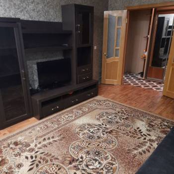 Сдается Многокомнатная квартира, 80 м²