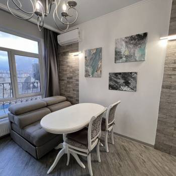 Сдается 1-комнатная квартира, 50 м²
